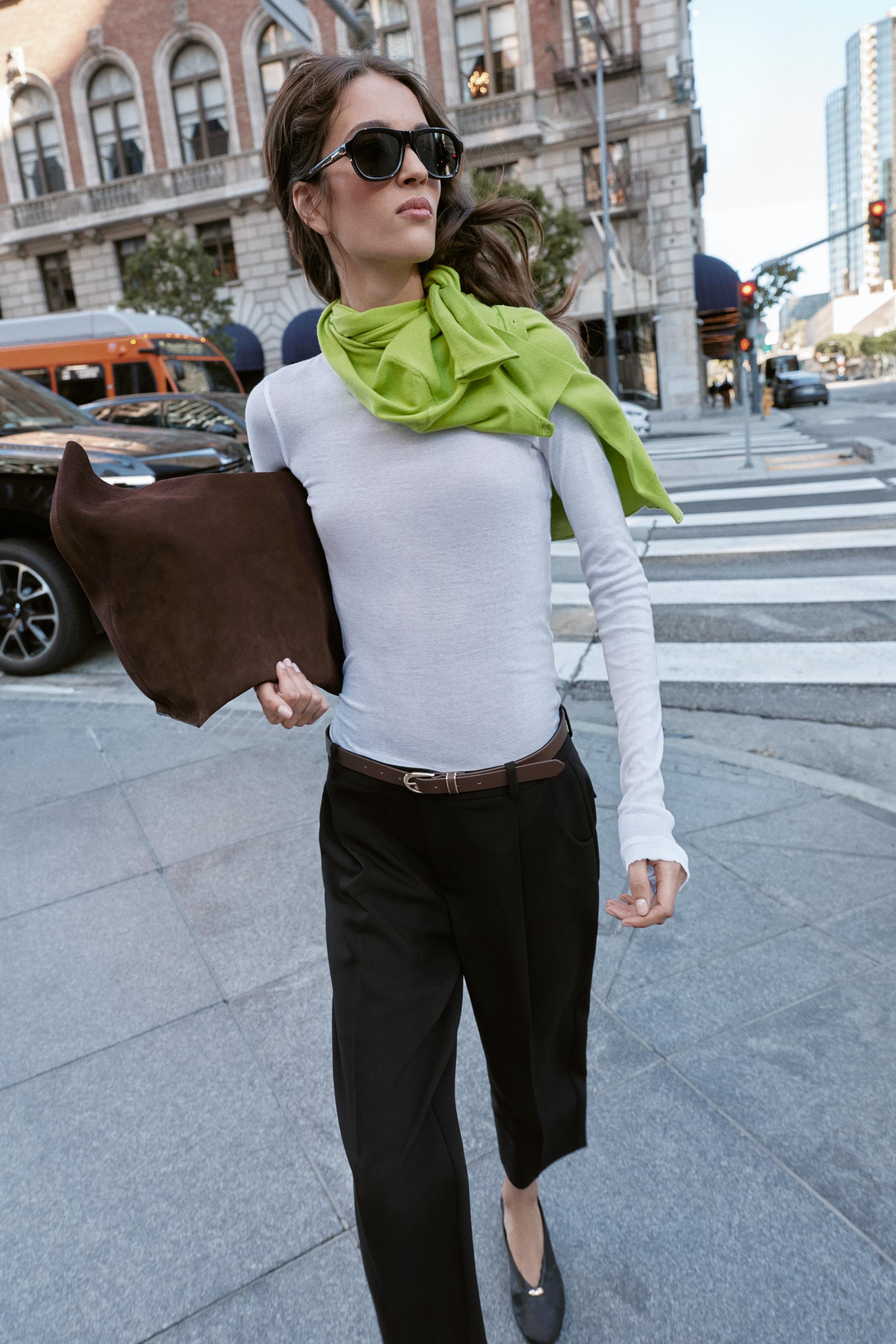 BELTED PLEATED PANTS